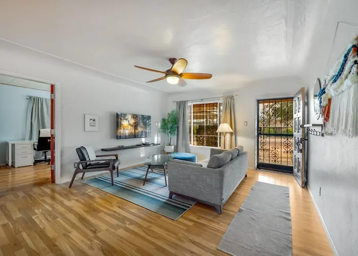 Carport, 4 Bedroom 2 Ba, Sleeps Up To 8, Fenced Yard Tucson